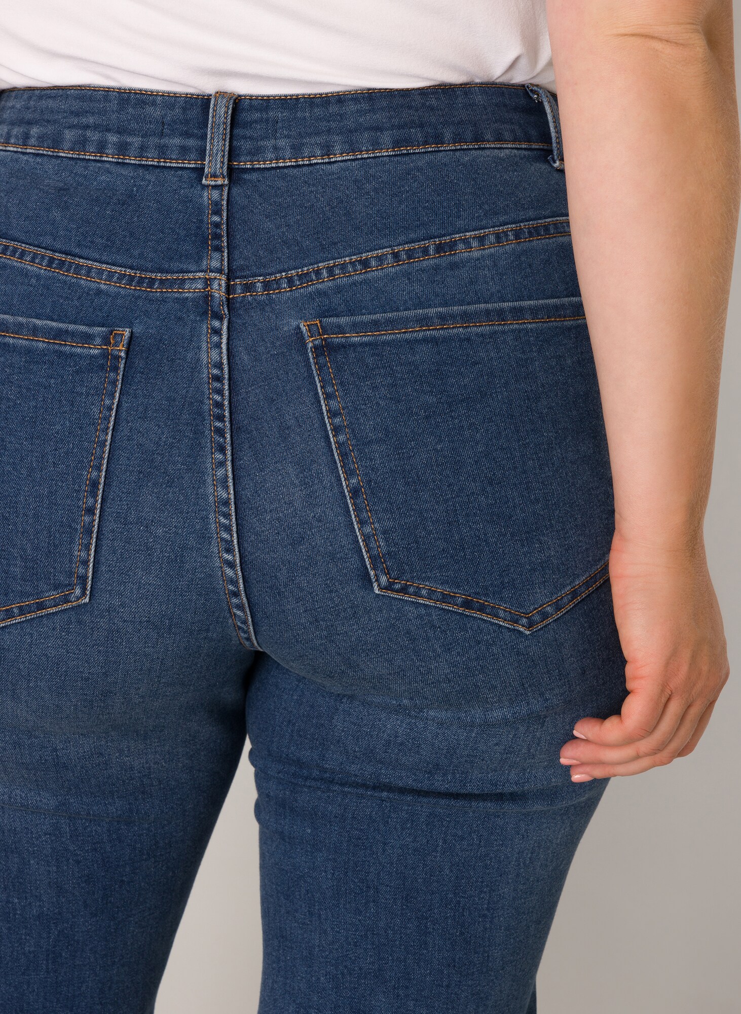 Thumbnail - Jeans