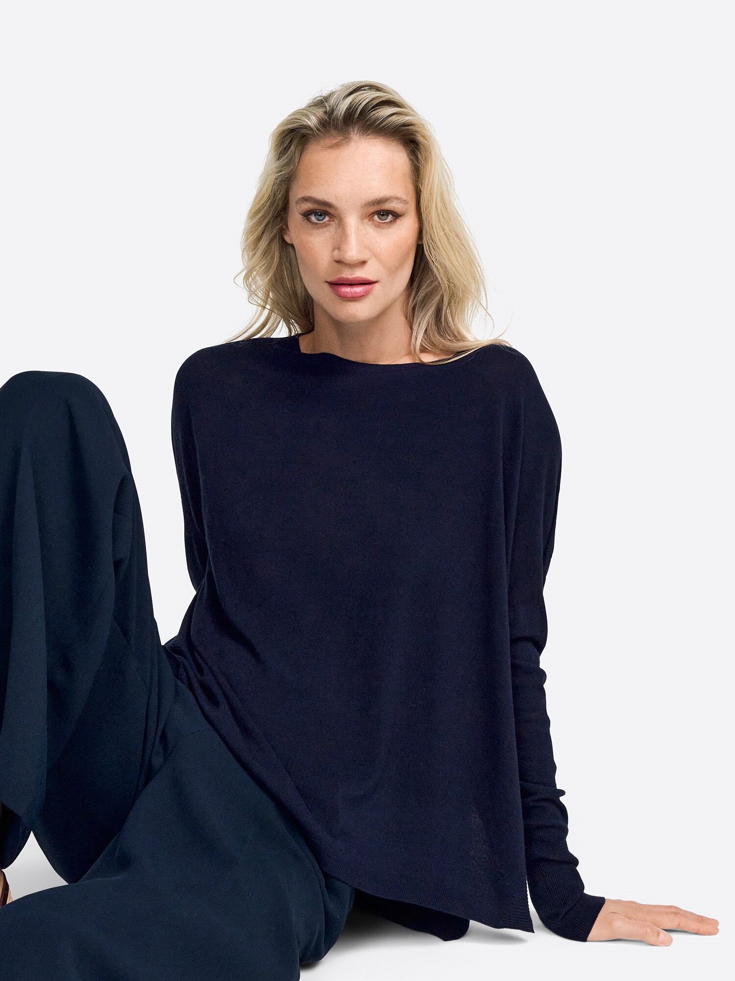 Thumbnail - Rich & Royal Pullover