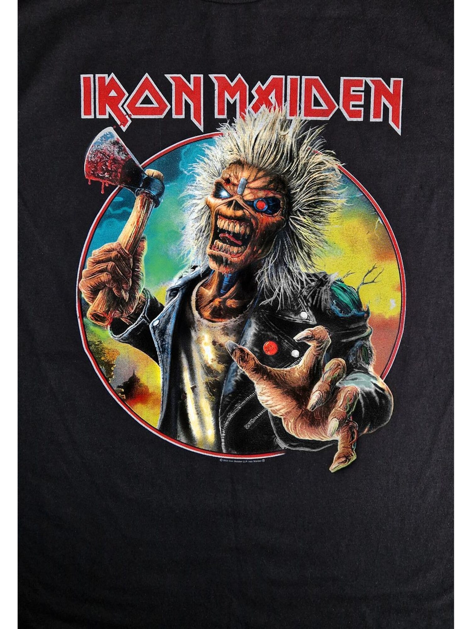 Iron Maiden Camiseta 'Iron Maiden Axe Eddie Red White Circle Back and Front T-Shirt'  negro – imagen 4