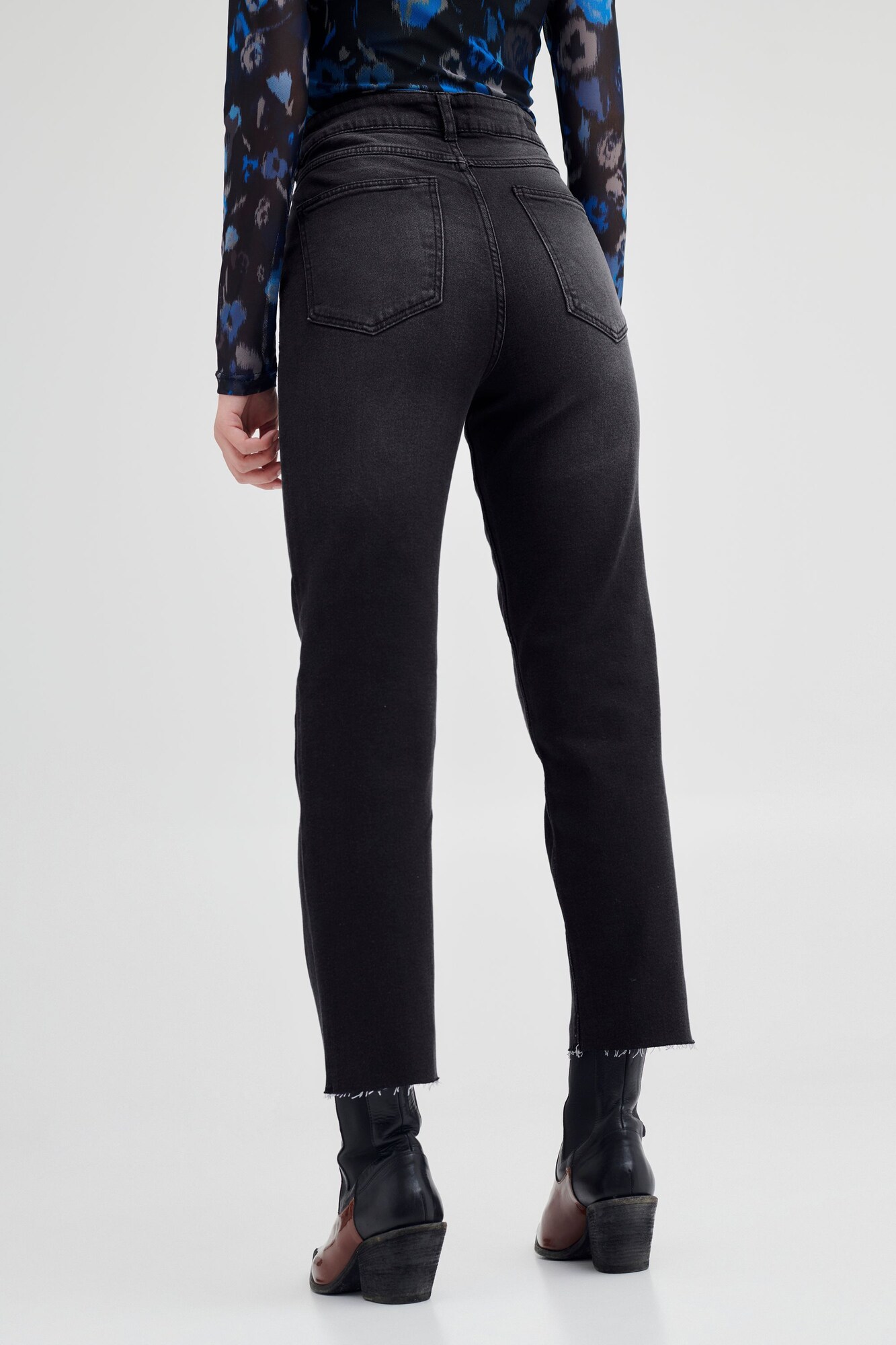 Thumbnail - b.young Jeans