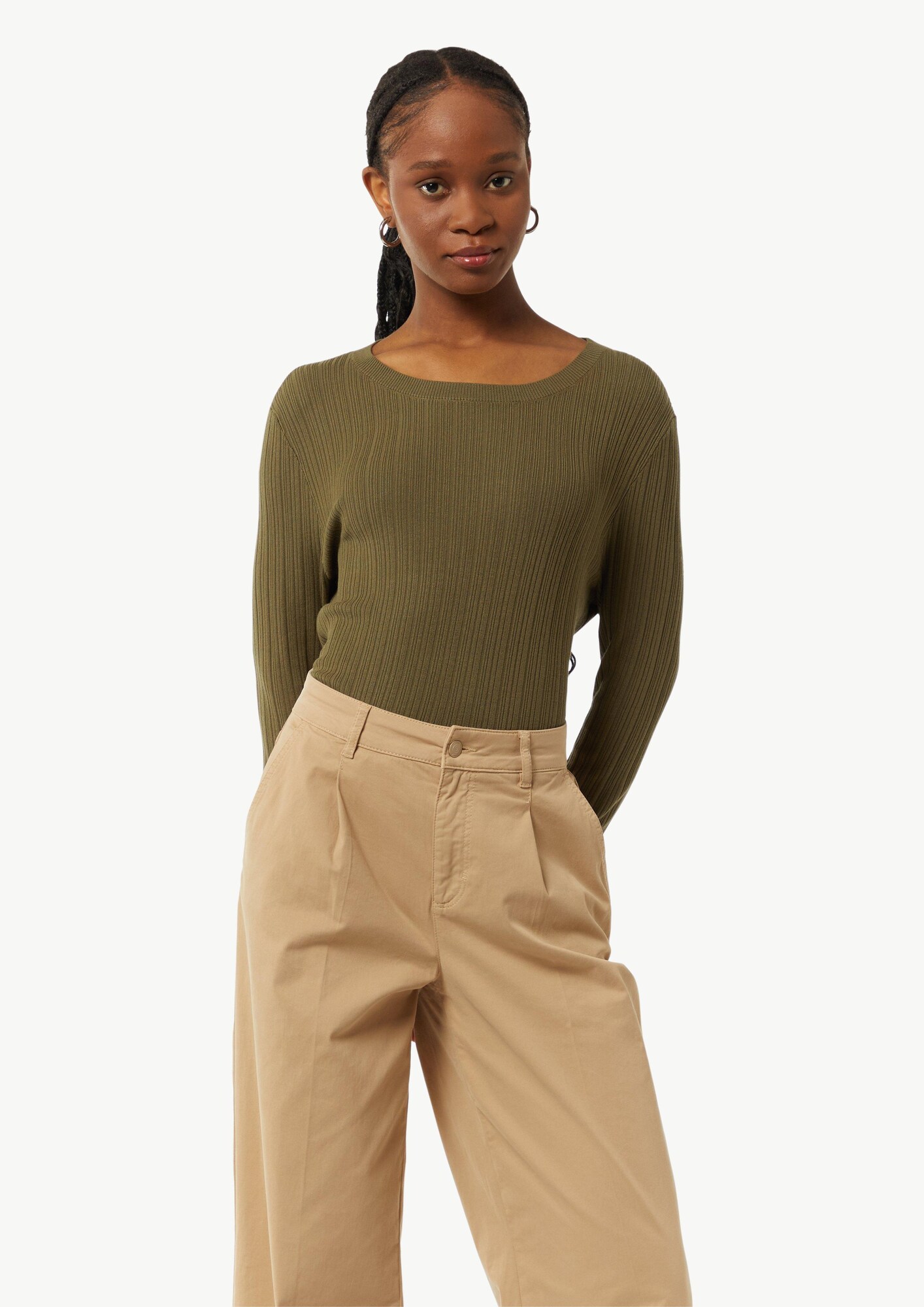 Thumbnail - comma casual identity Pullover