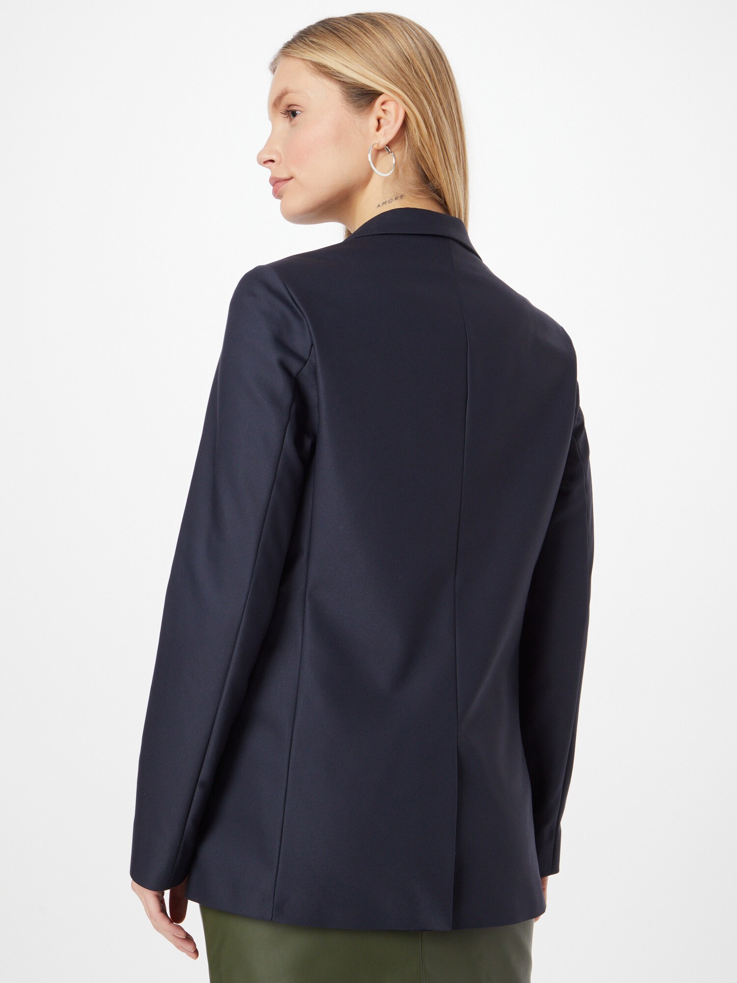 Thumbnail - Blazer