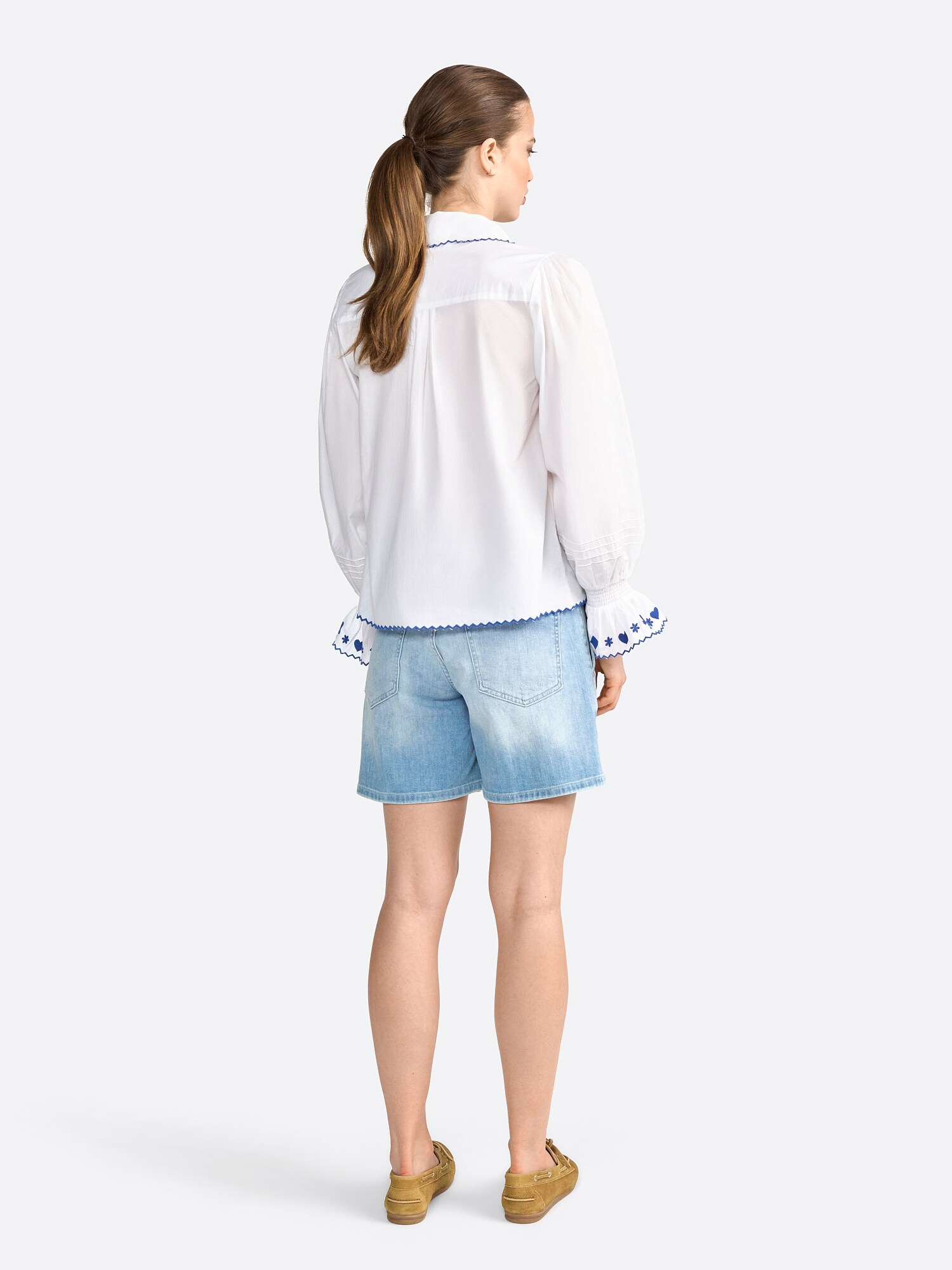 Thumbnail - Rich & Royal Shorts