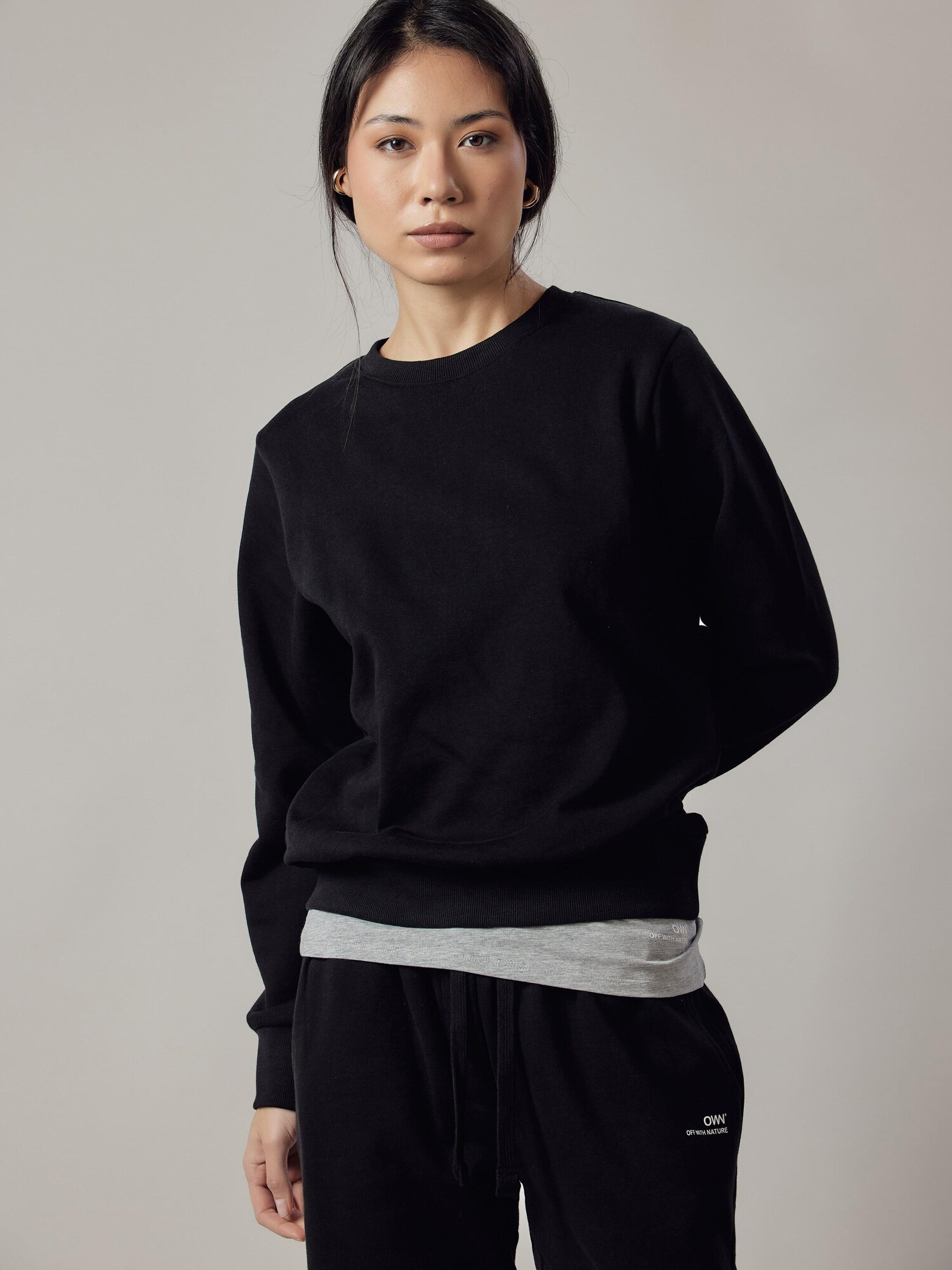 OWN Off With Nature Sweater majica 'Felpa Felpata Girocollo' crna