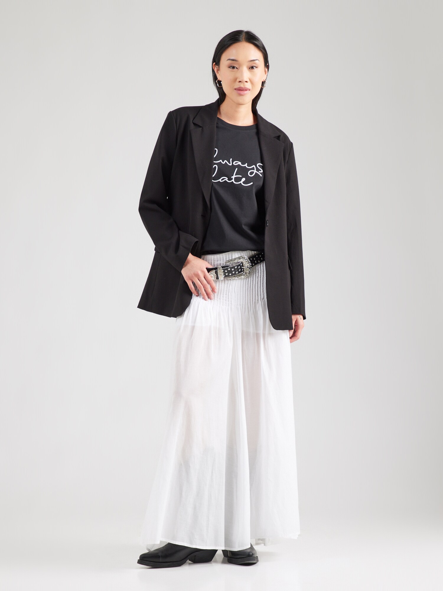 Thumbnail - CATWALK JUNKIE T-Shirt Always Late