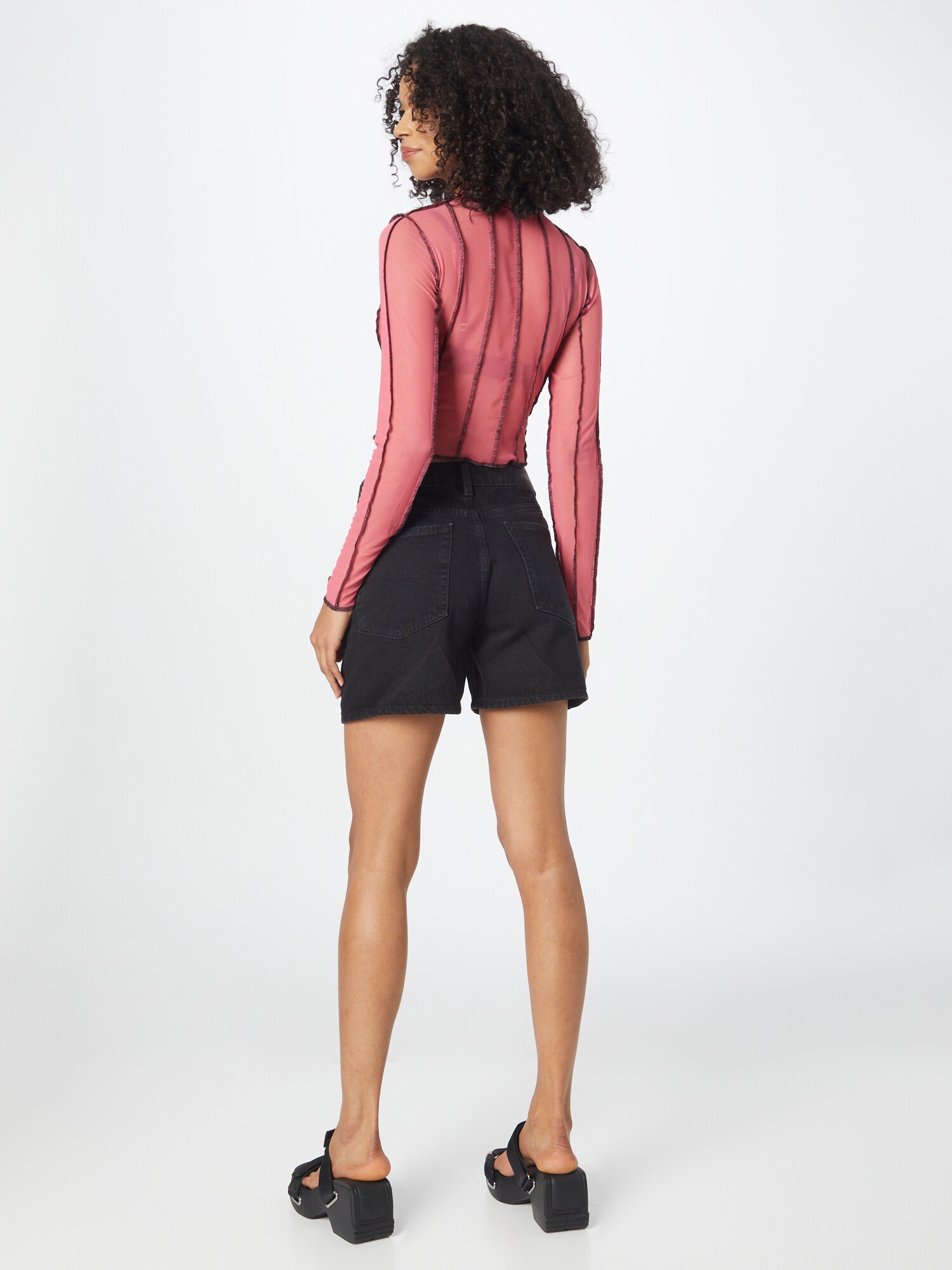 Thumbnail - Shorts 'Eya'
