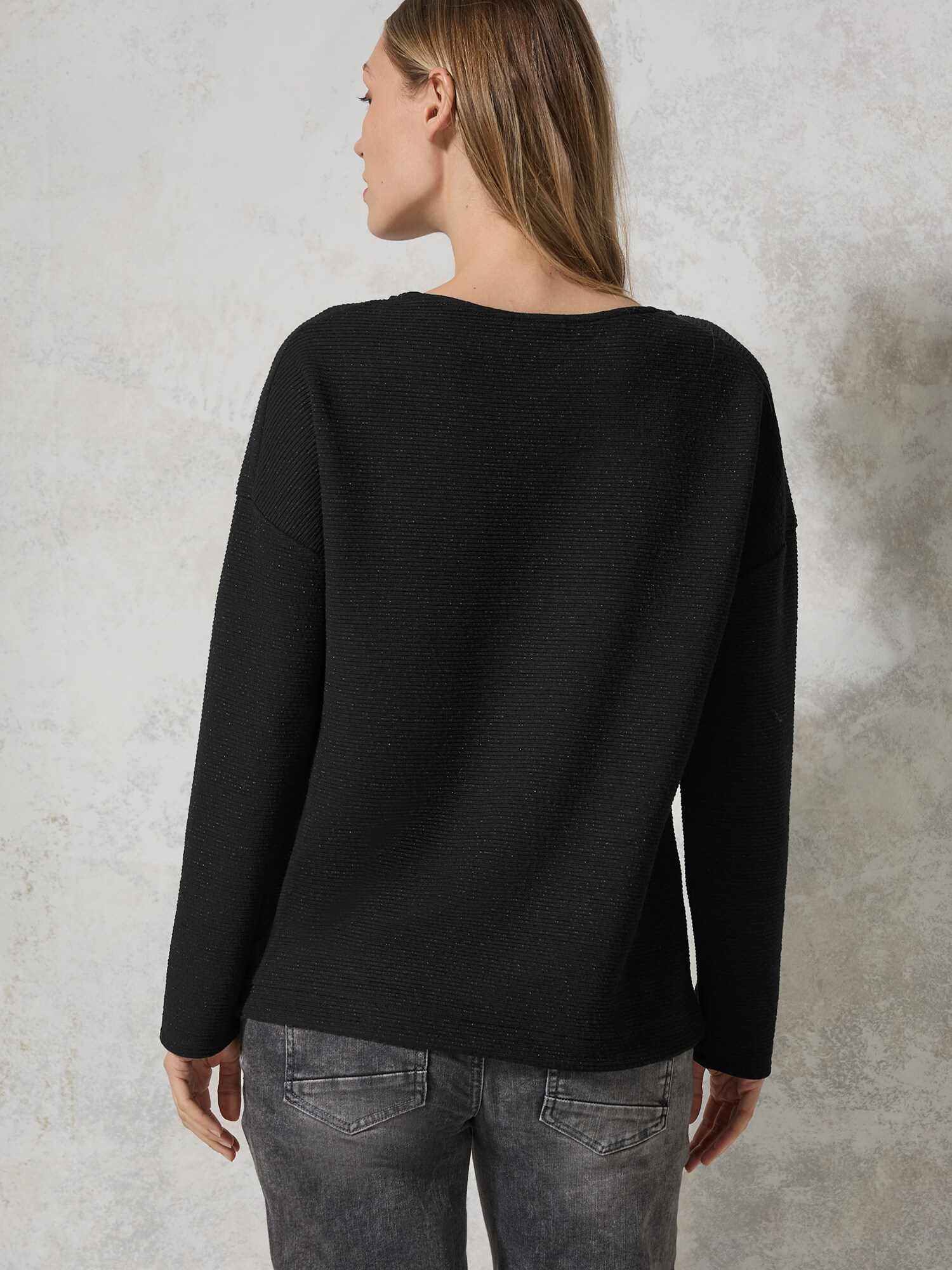 Thumbnail - Shirt