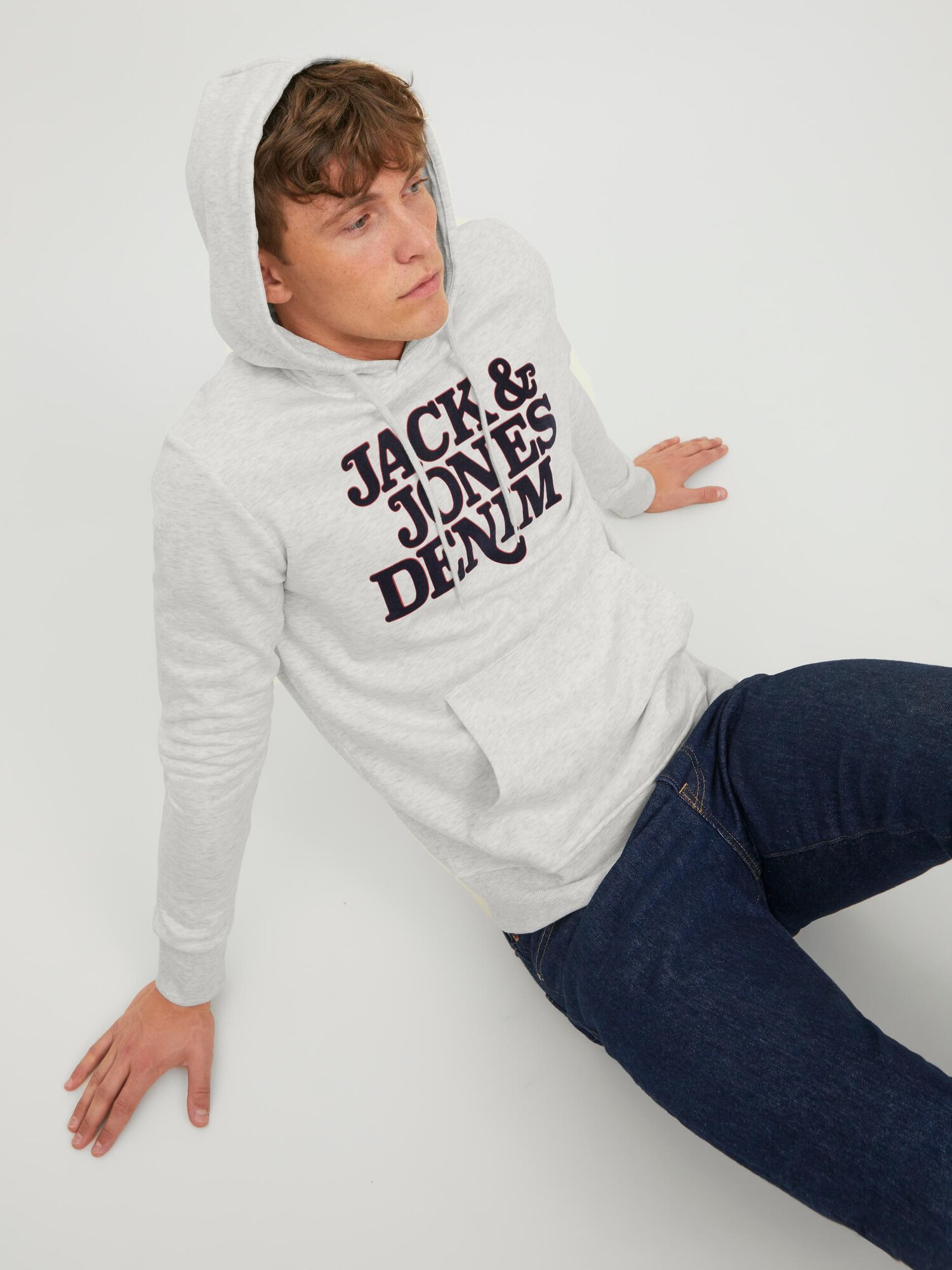 JACK & JONES Mikina 'Rack' námornícka modrá / svetlosivá / červená (obrázok 5)