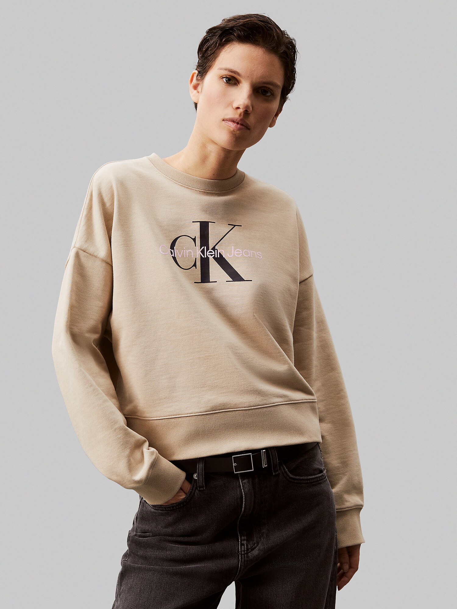 Calvin Klein Jeans Tréning póló  bézs / fekete / fehér termék 2. képe