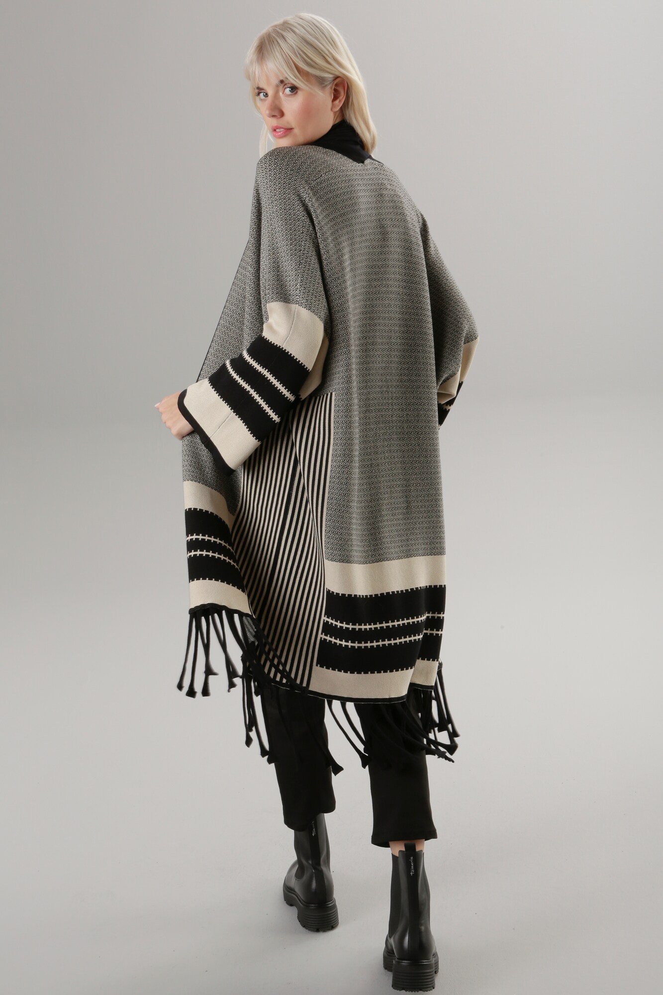 Thumbnail - Strickjacke