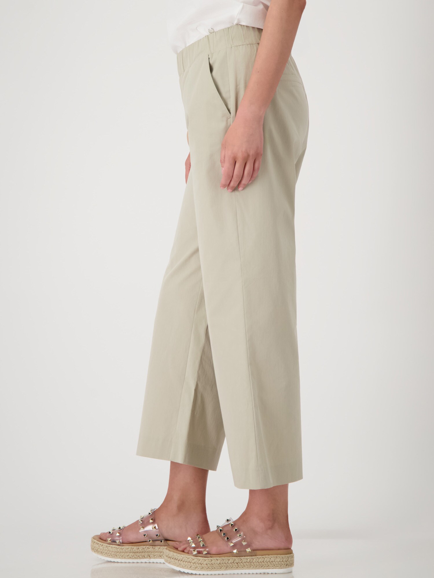 Thumbnail - monari Hose