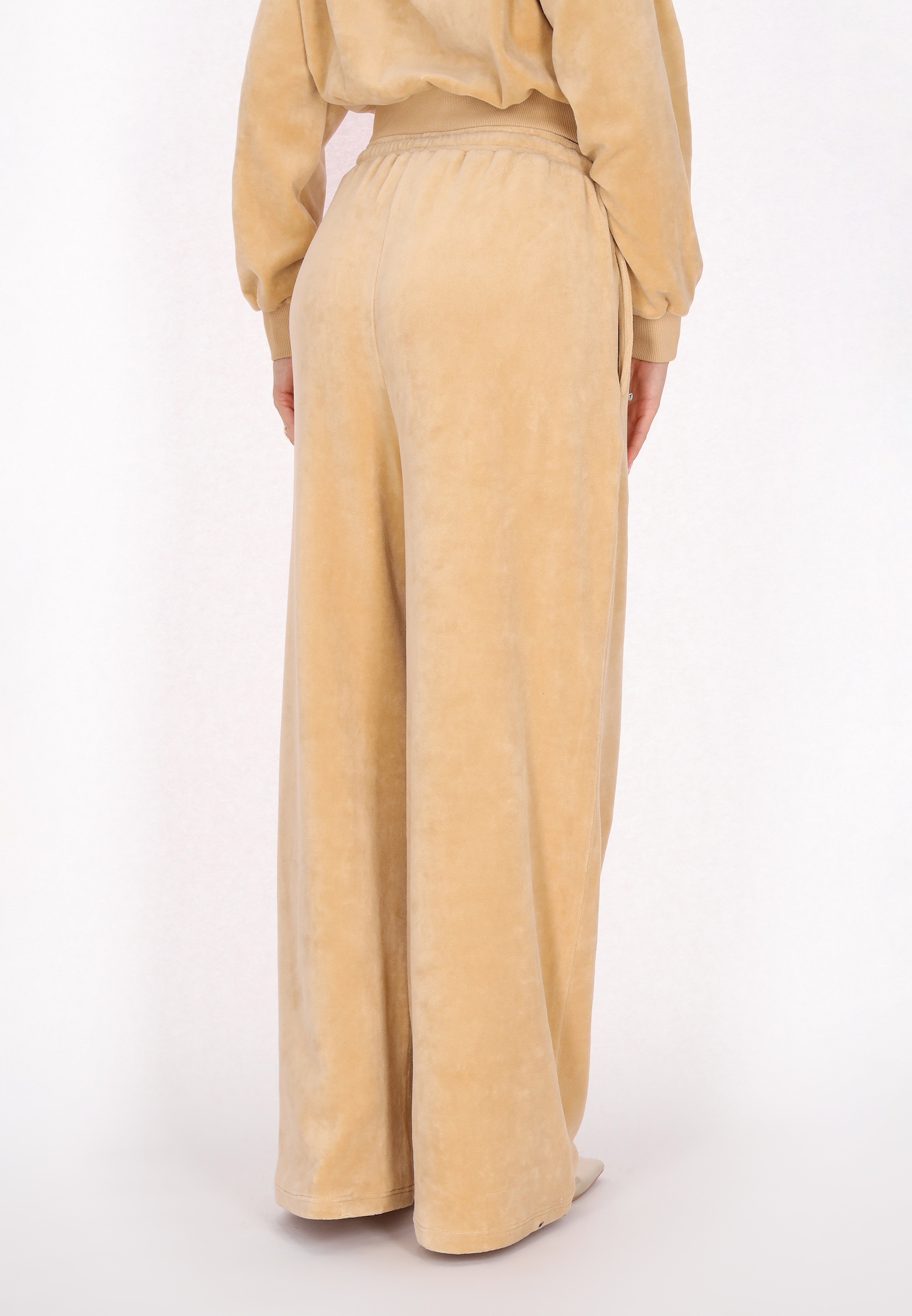 Thumbnail - faina Hose