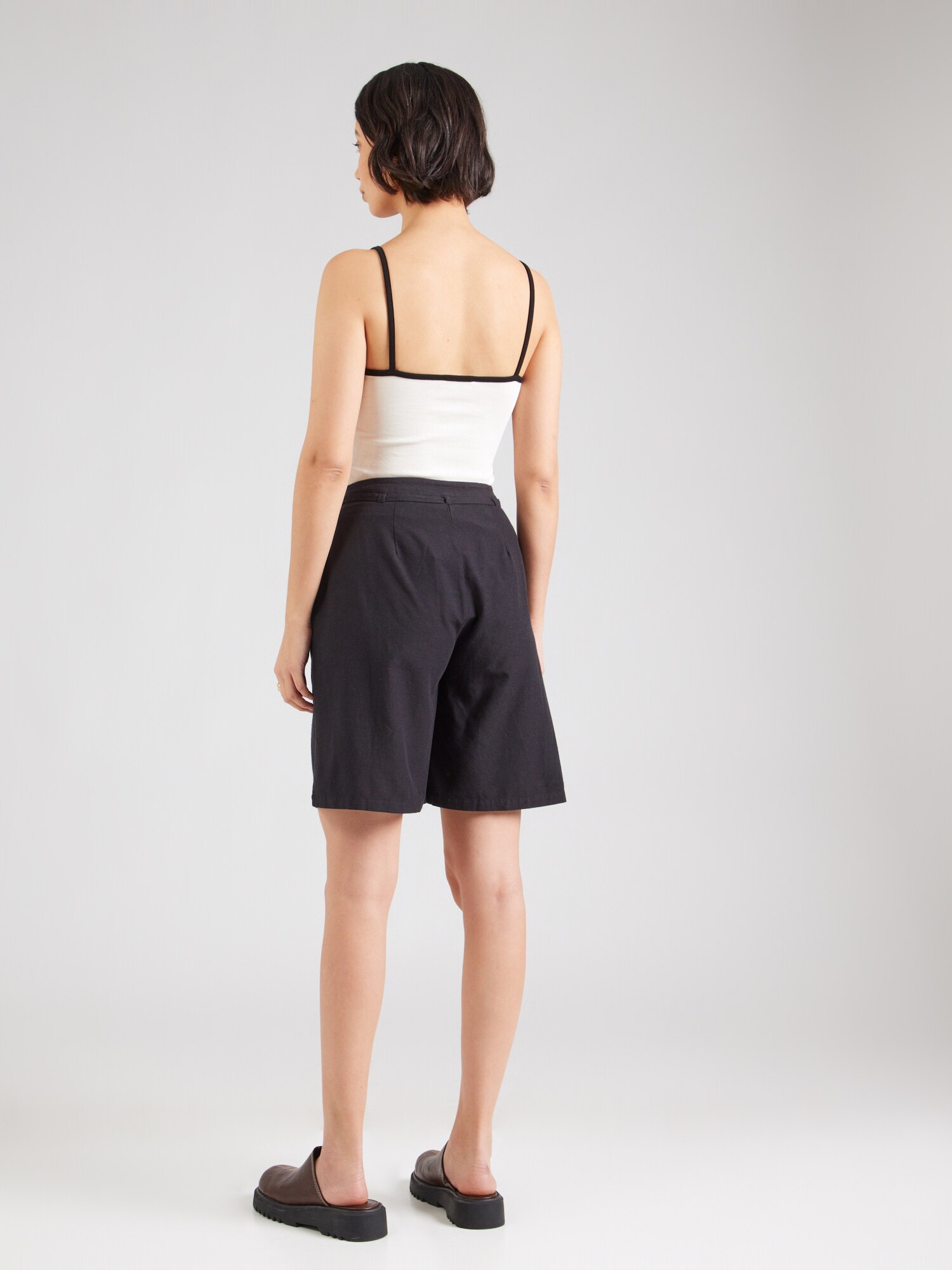 VERO MODA Nadrág 'VMNETHE'  fekete termék 2. képe