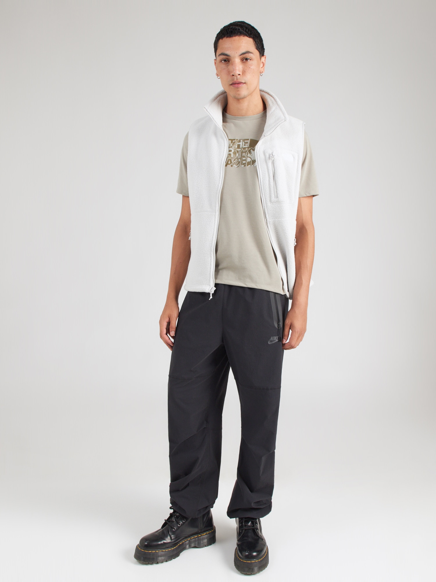 THE NORTH FACE Camiseta funcional 'FOUNDATION'  piedra / gris claro / oliva – imagen 3