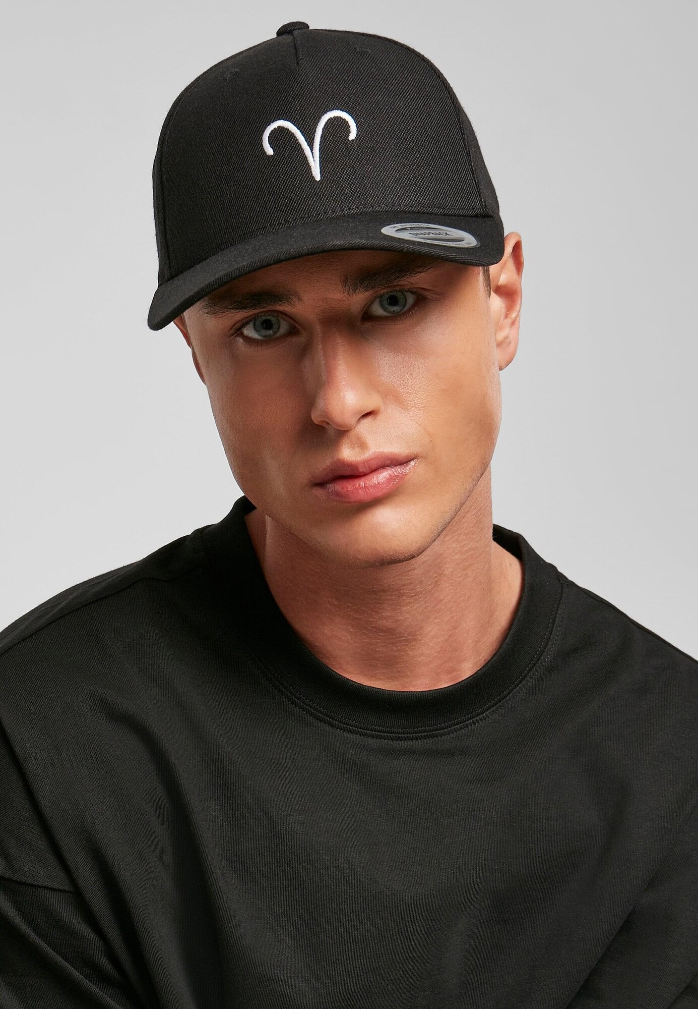 Thumbnail - Mister Tee Cap Zodiac