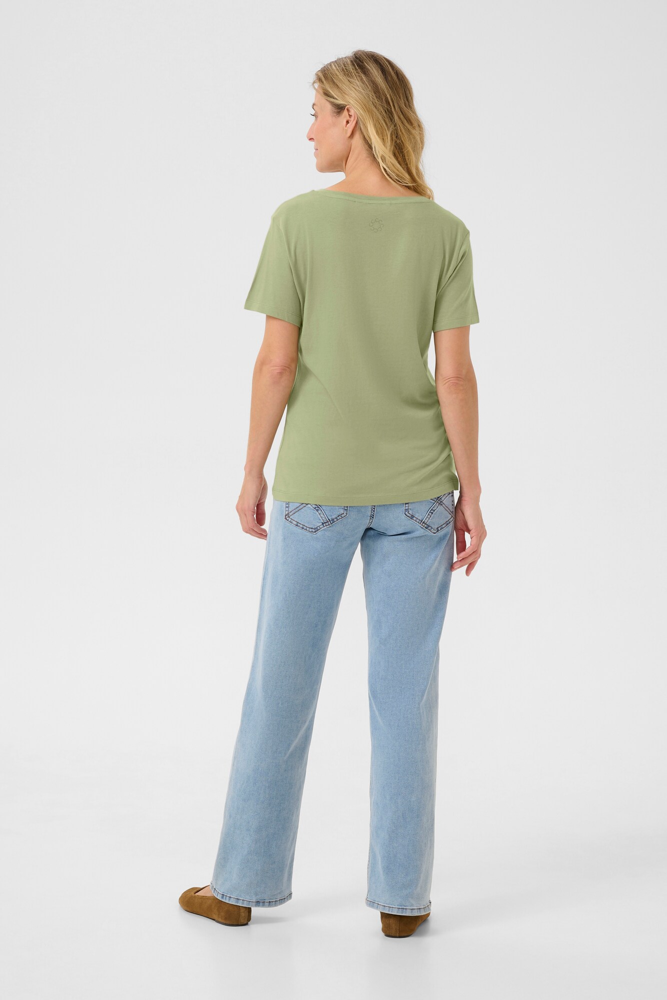 Thumbnail - Cream T-Shirt Naia