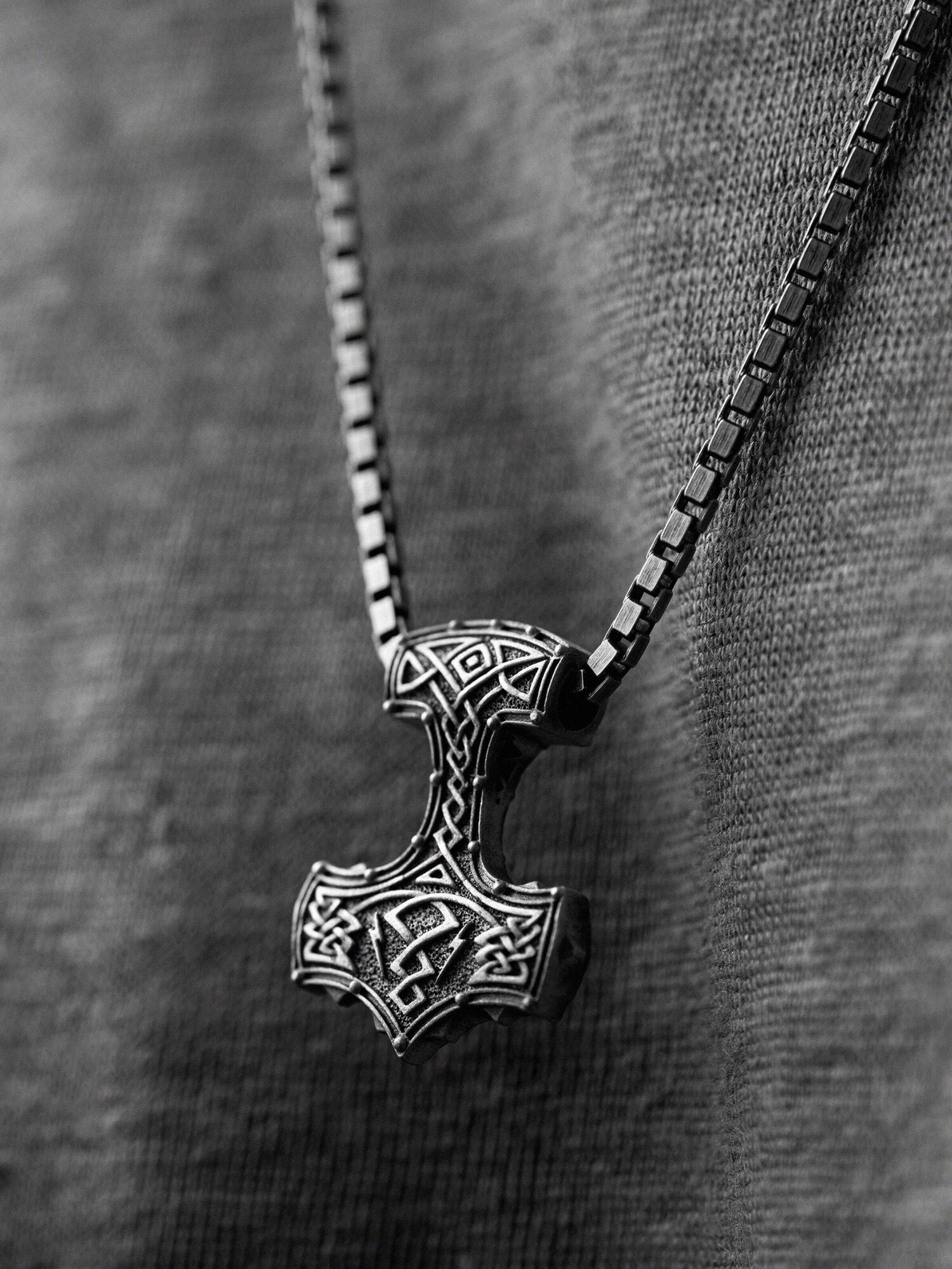 REYTEL Privjesak 'MJOLNIR' srebro