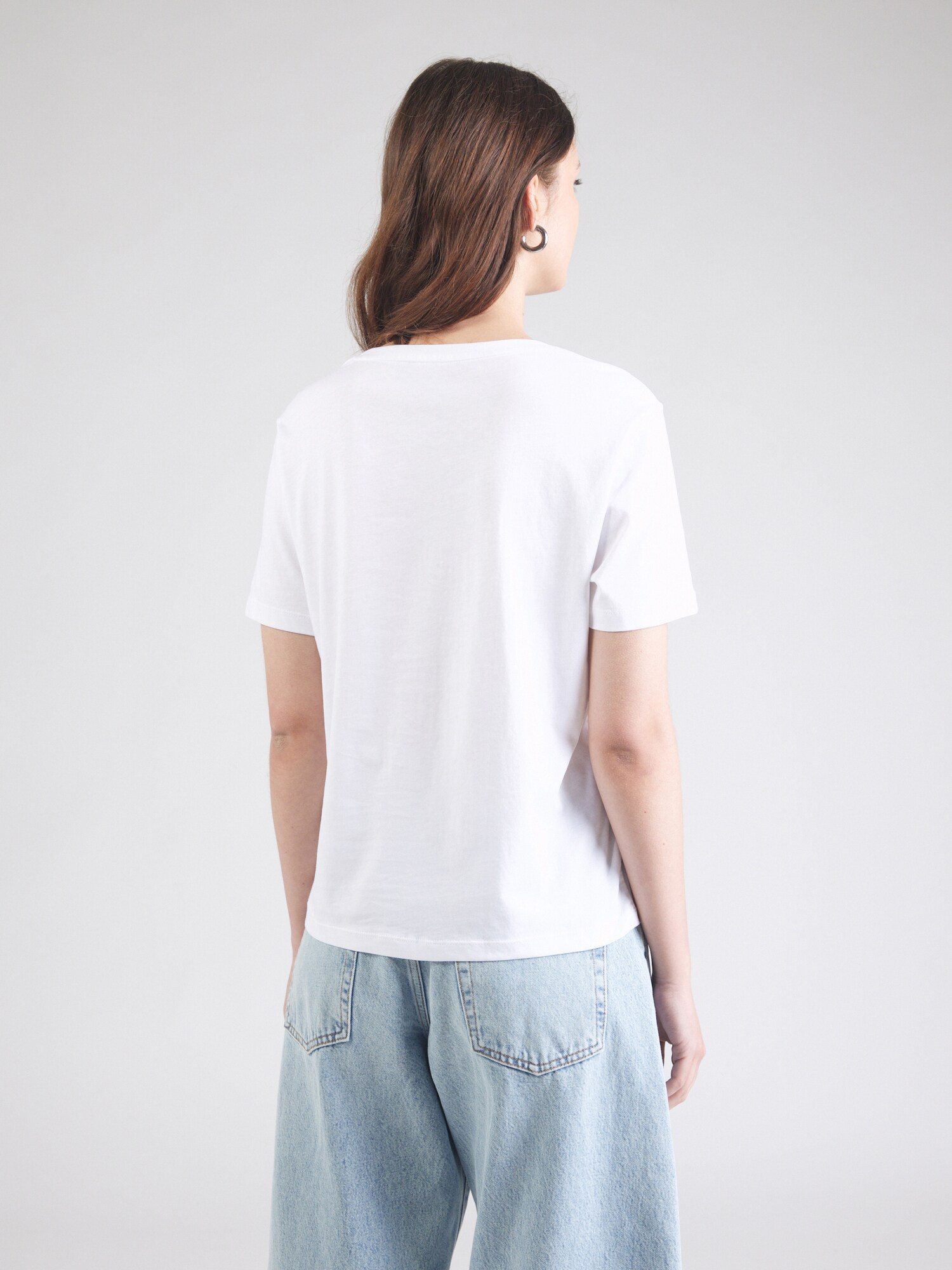 Thumbnail - T-Shirt