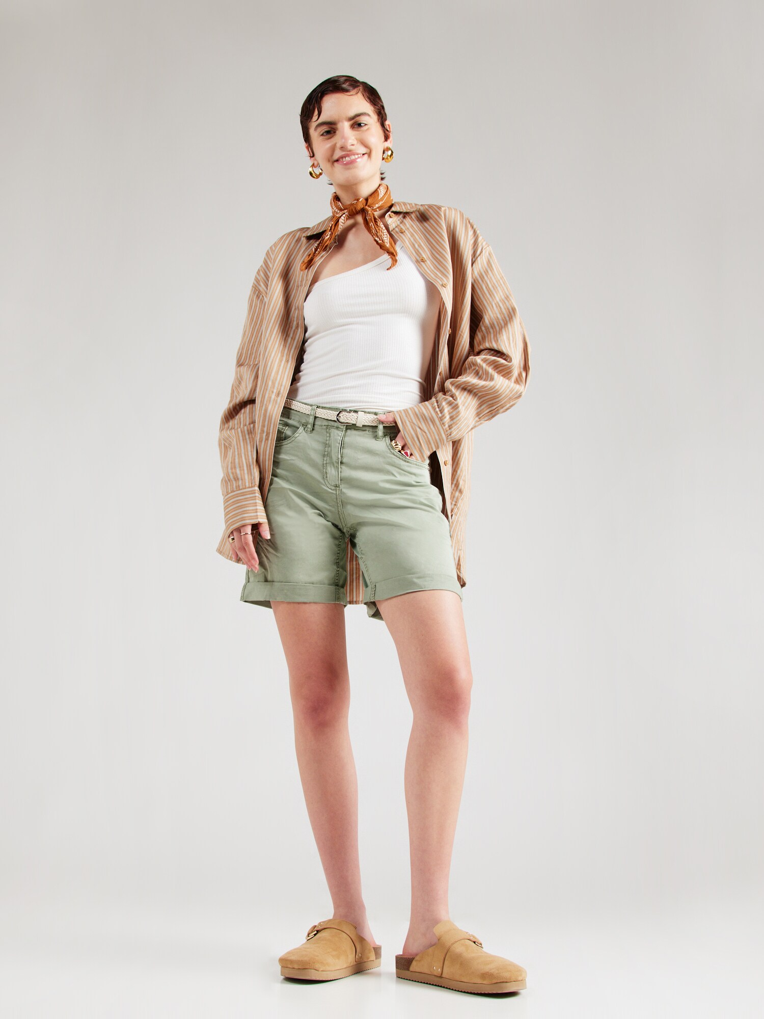 Thumbnail - ZABAIONE Shorts Je44la