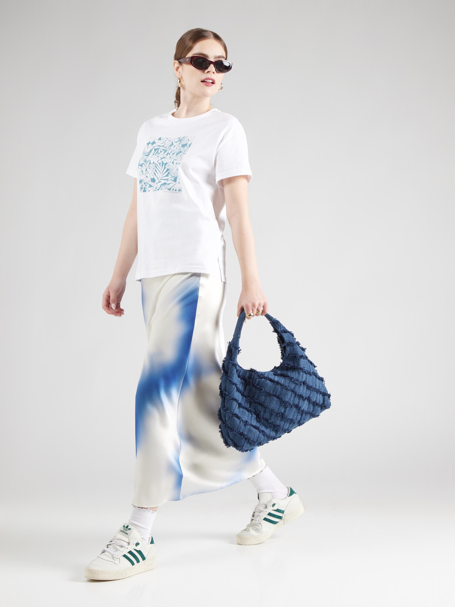 Thumbnail - T-Shirt