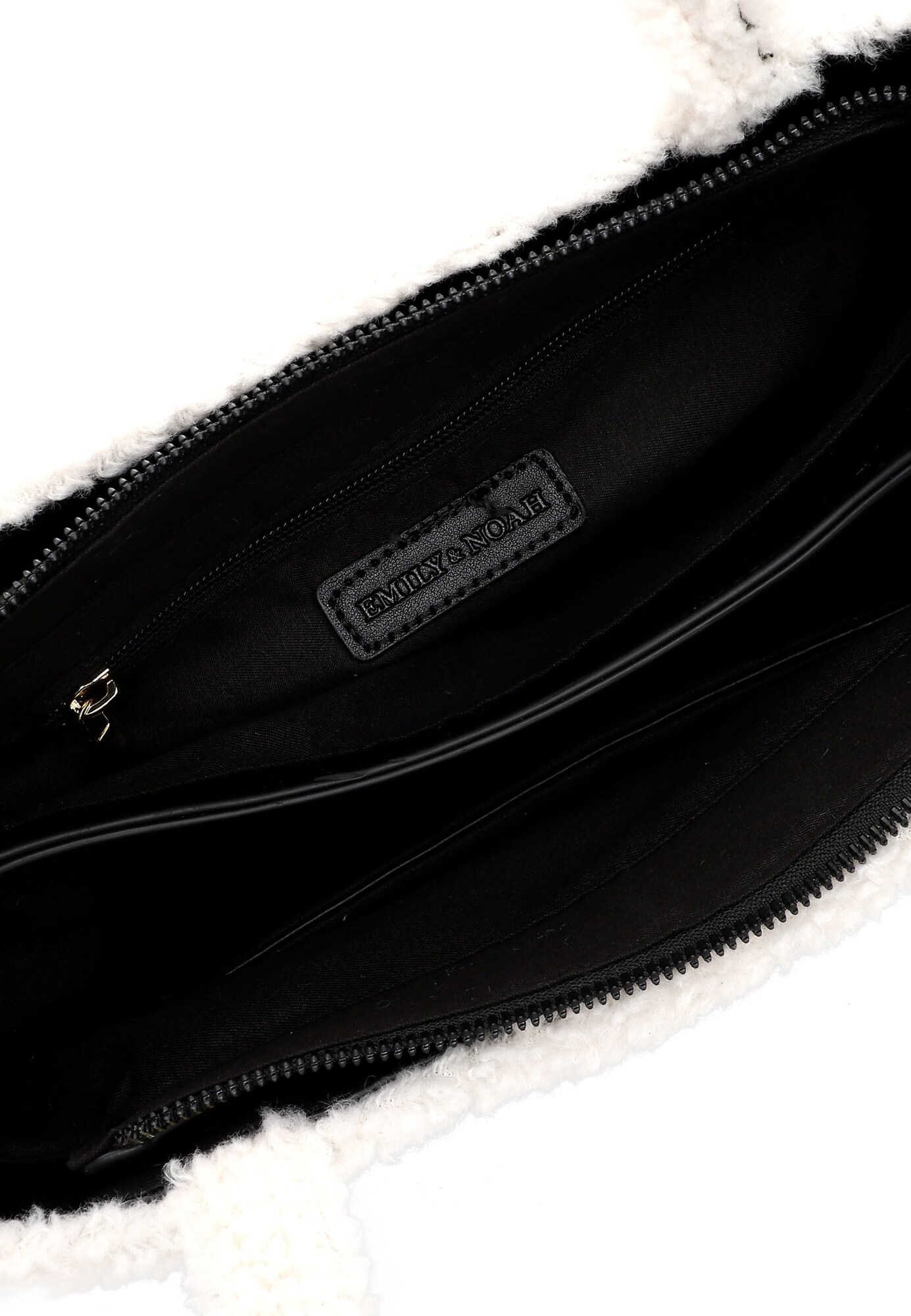 Thumbnail - Emily & Noah Shopper Heiderose