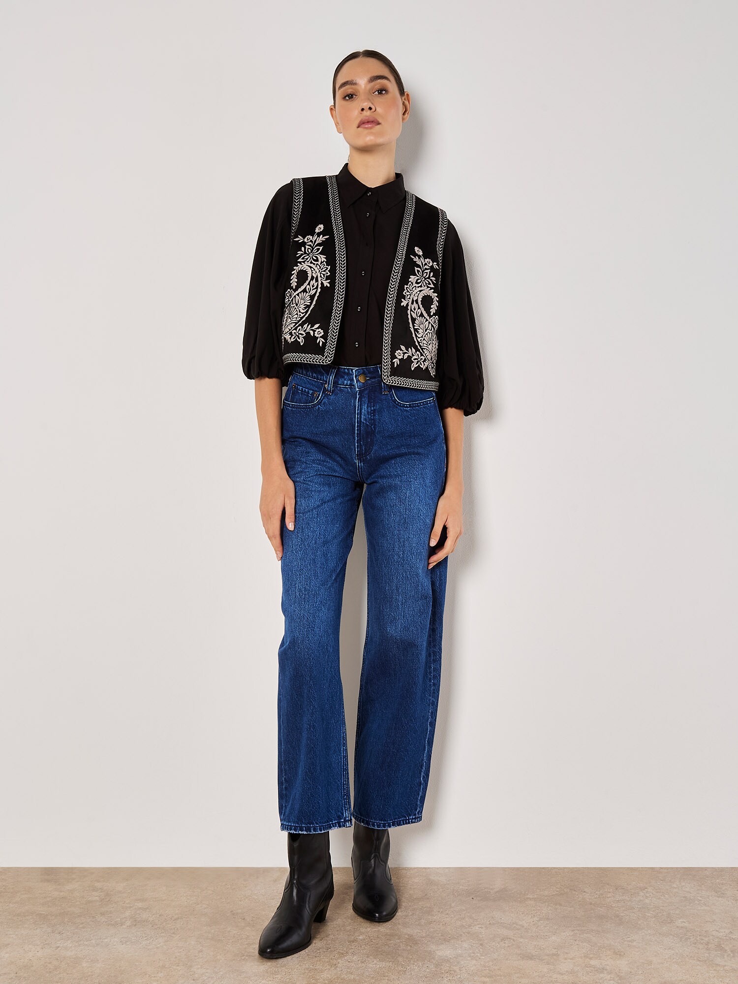 Thumbnail - Apricot Seam Detail Puff Sleeve Shirt