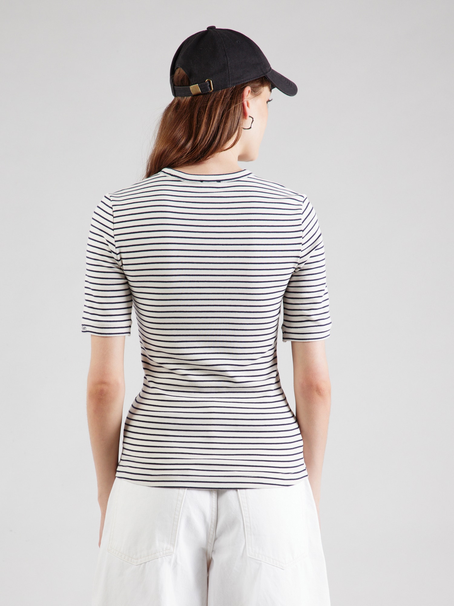 Thumbnail - T-Shirt