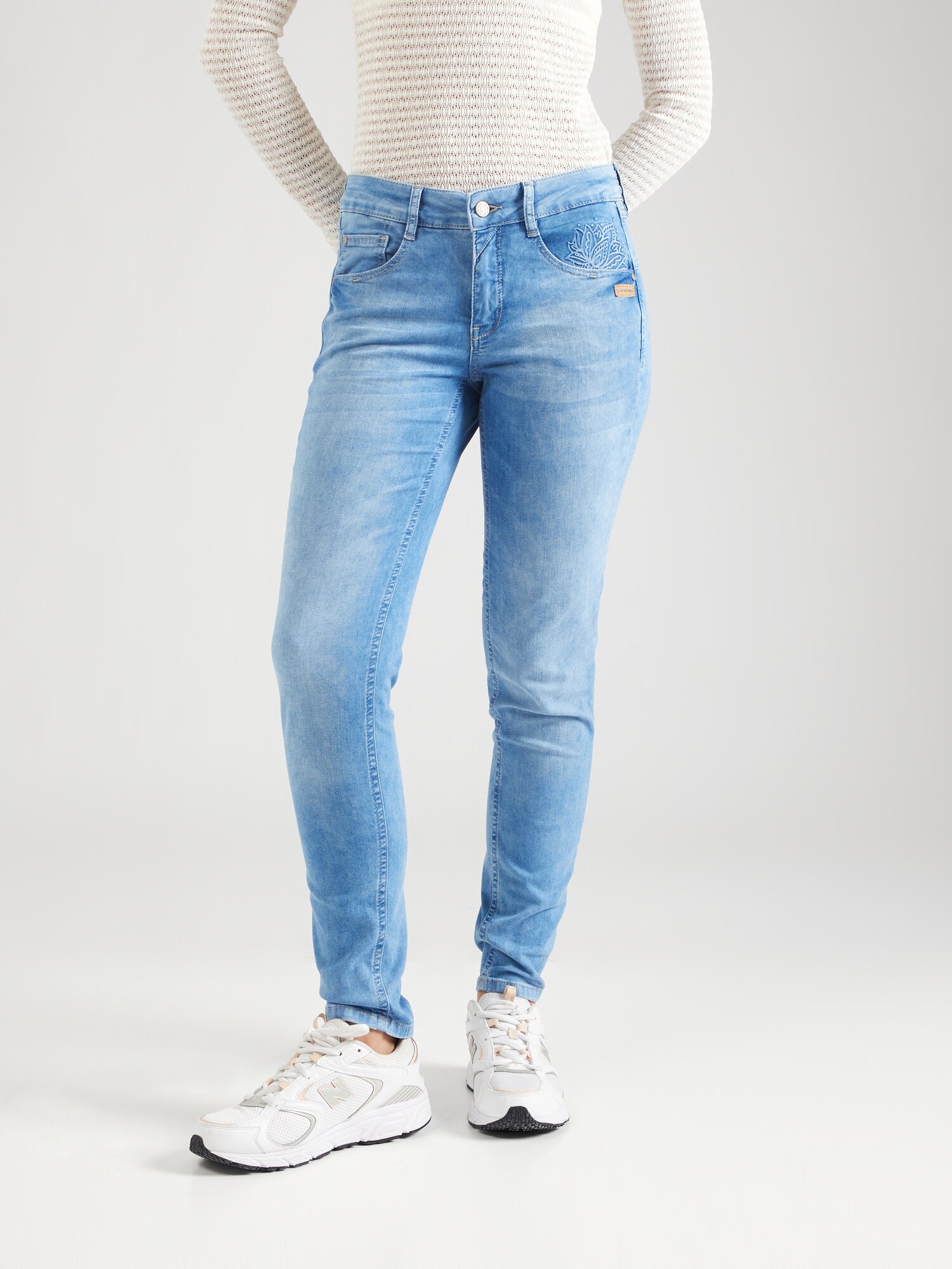 Gang Farmer '94Amelie'  világoskék termék 2. képe