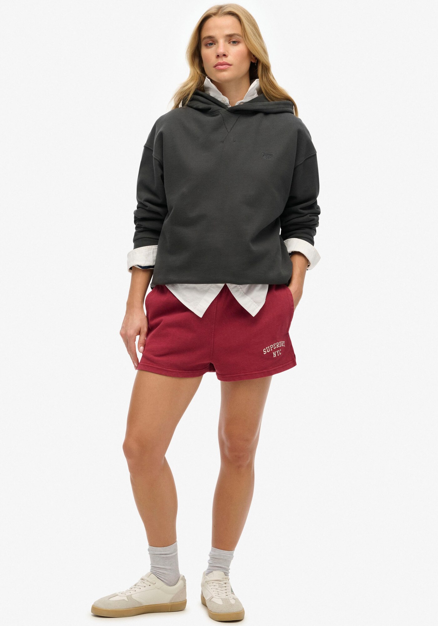 Superdry & Co Mikina 'Studios' čierna (obrázok 5)
