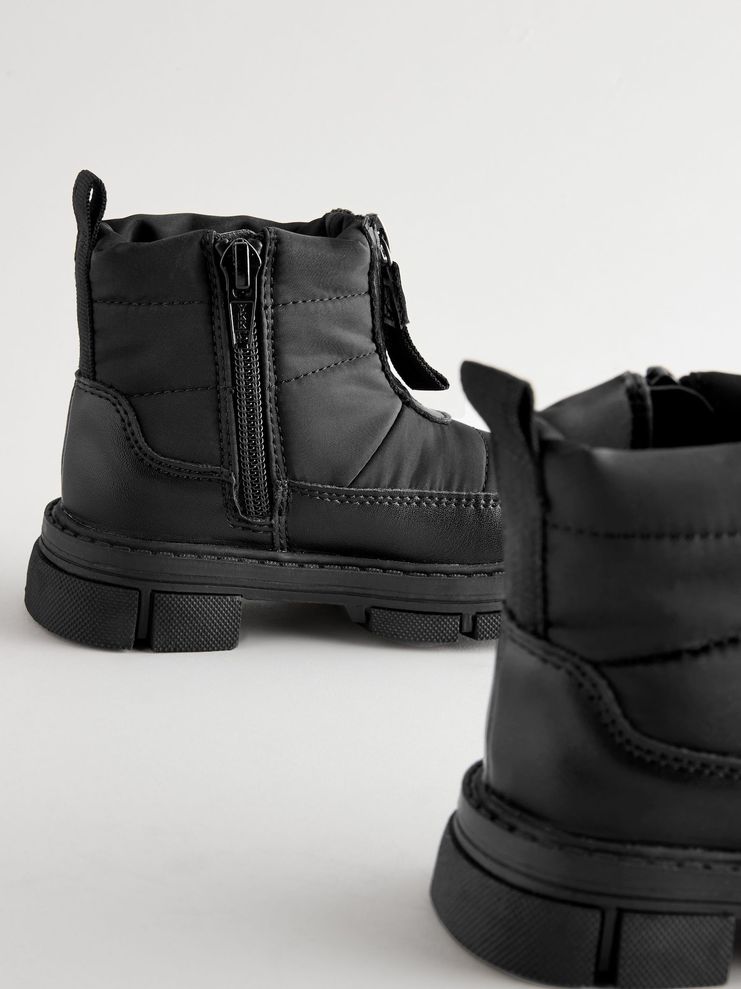 Thumbnail - Snowboots