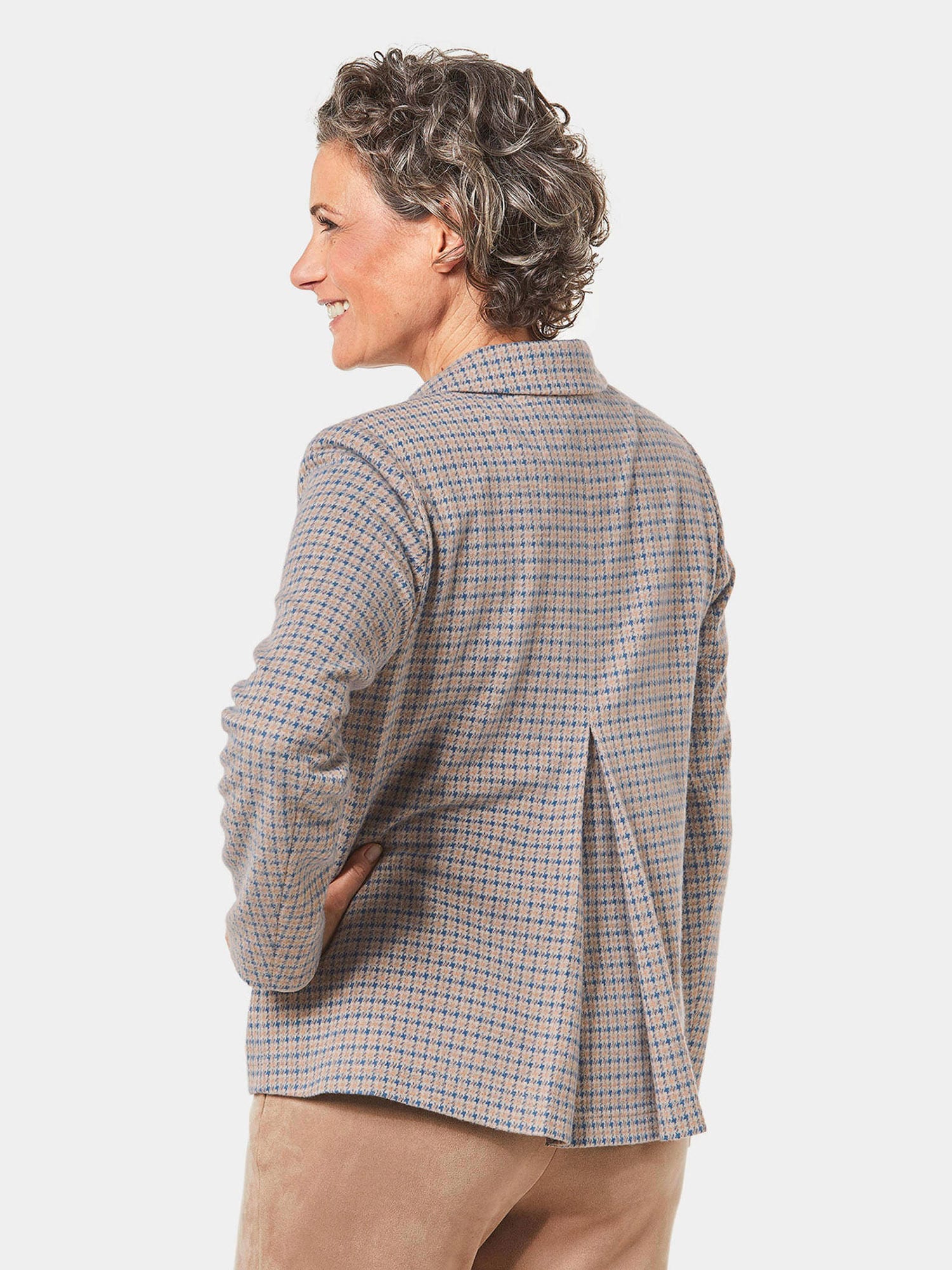 Thumbnail - Blazer