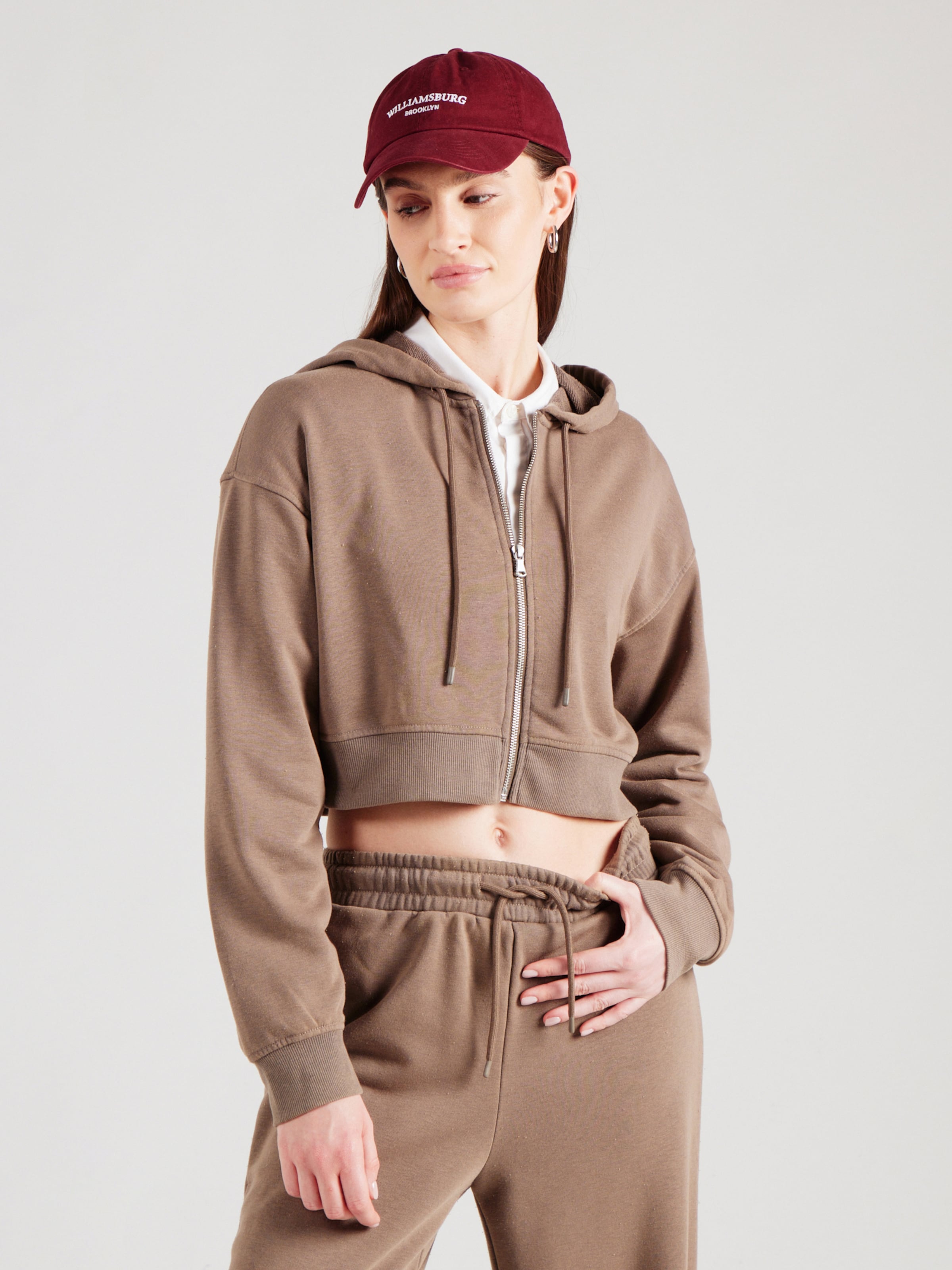 ABOUT YOU Tréning dzseki 'Jolin' nói braun m