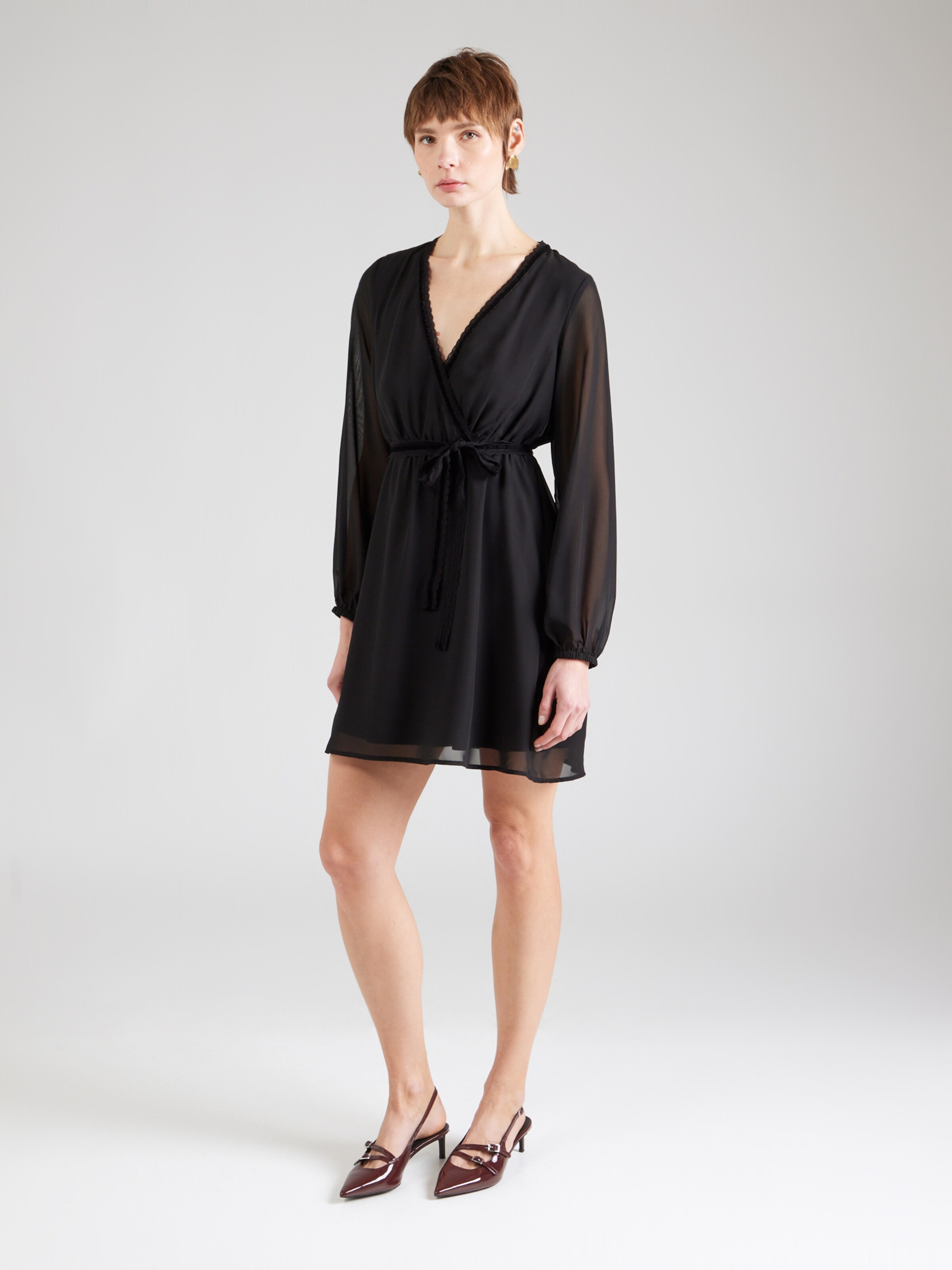 ABOUT YOU Kleid 'Zola' frauen schwarz 36