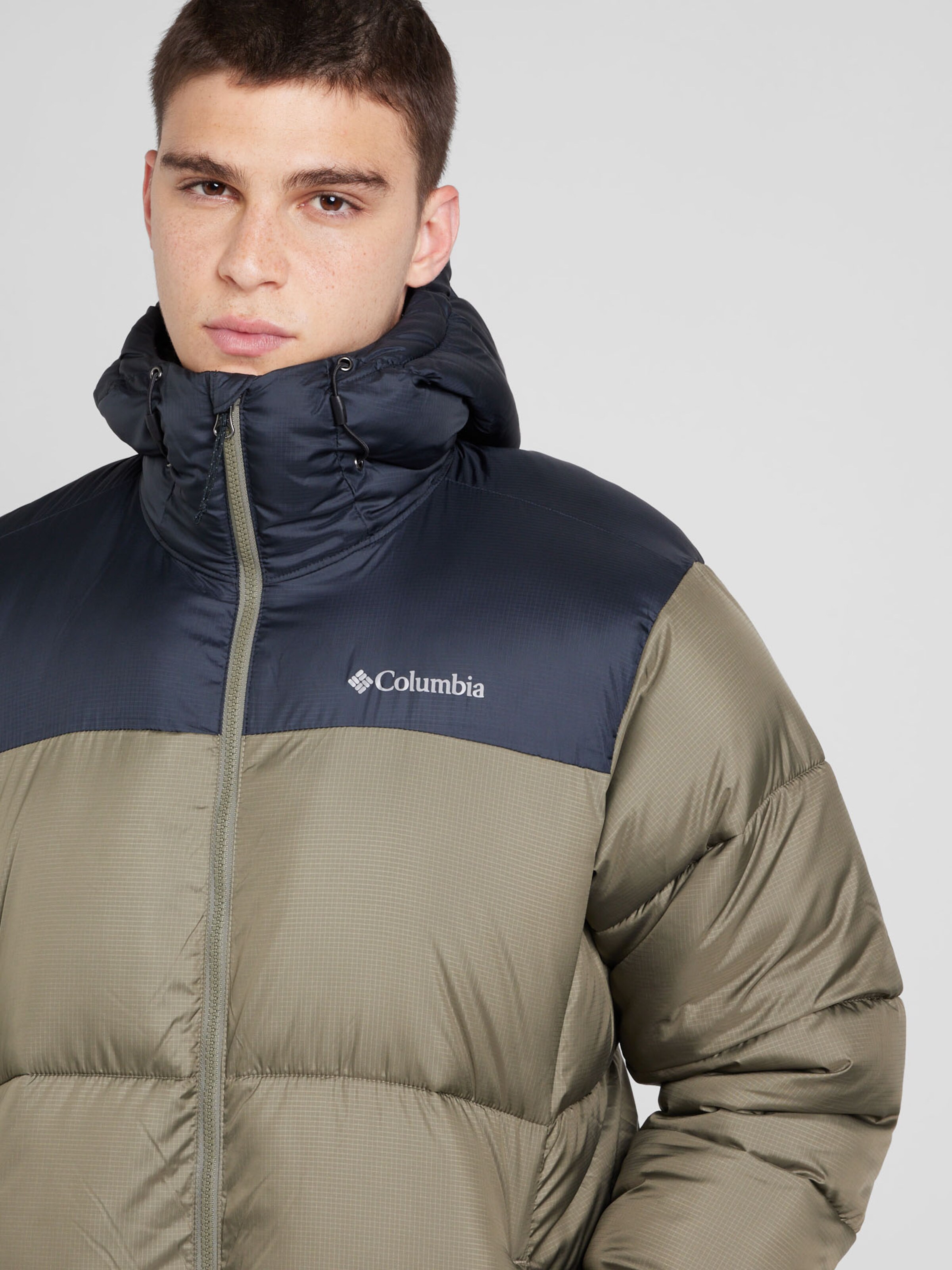 COLUMBIA Outdoorová bunda 'Puffect II' muzi zelená l
